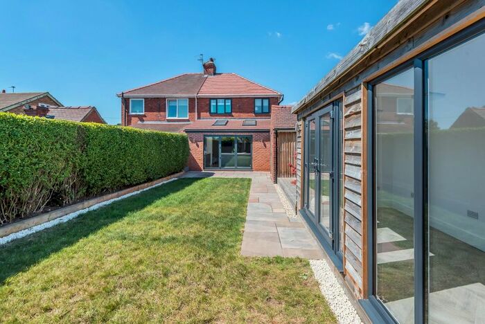 3 Bedroom Semi-Detached House For Sale In Sutton Lane, Sutton, Byram, WF11