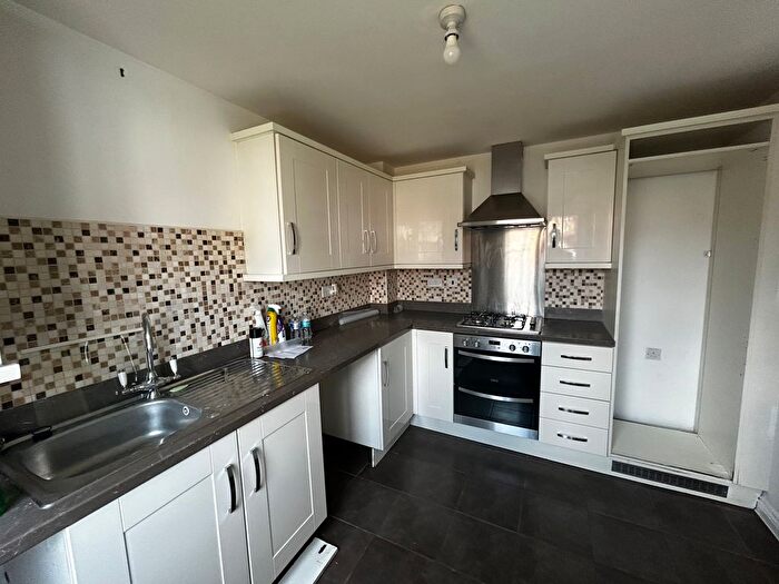 3 Bedroom Property To Rent In Pel Crescent, Oldbury, B68