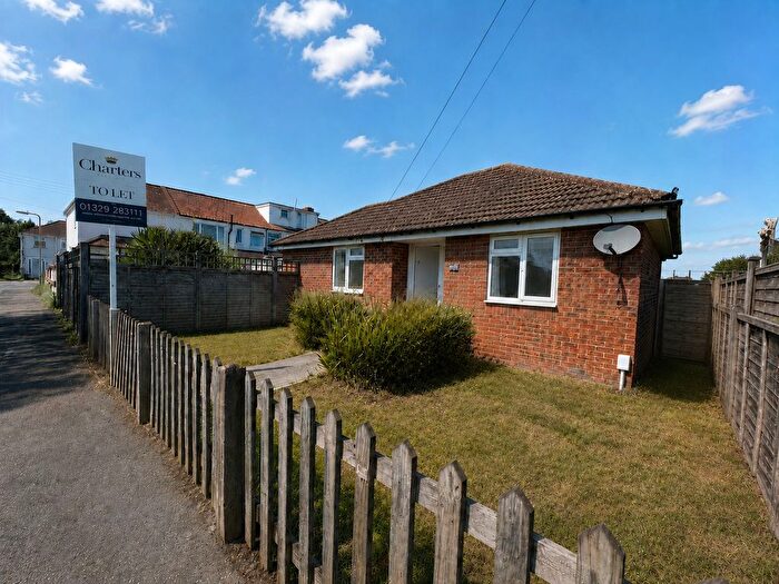 2 Bedroom Bungalow To Rent In Holmefield Avenue, Fareham, Hampshire, PO14