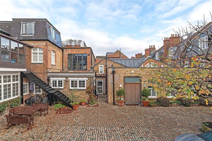 1 Bedroom Mews For Sale In Burlington Lodge Studios, Buer Road, London, SW6
