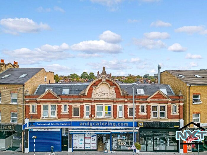 2 Bedroom Flat To Rent In High Road Leyton, London, E10