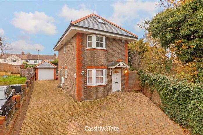 3 Bedroom Detached House To Rent In Burleigh Road, St Albans, Hertfordshire, AL1