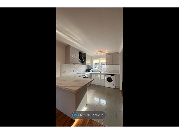 1 Bedroom Flat To Rent In Ladywell Road, London, SE13