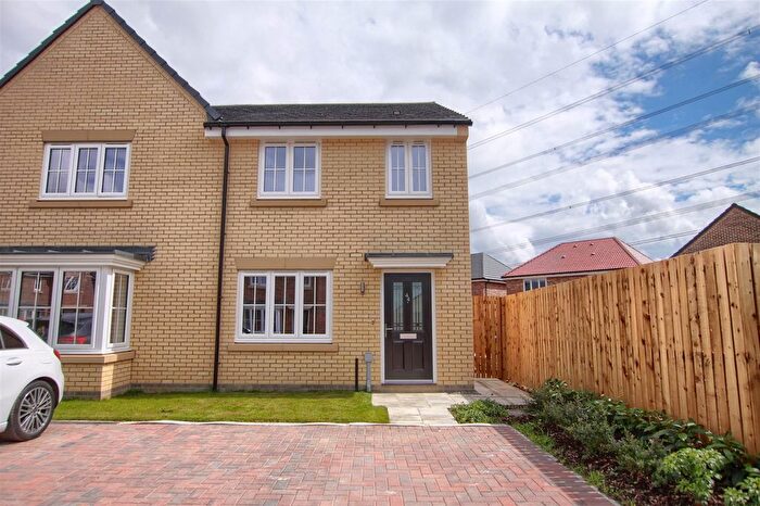 3 Bedroom Semi-Detached House To Rent In Crossthwaite Drive, Eaglescliffe, TS16