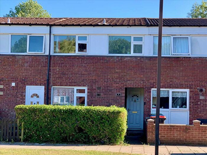 3 Bedroom Terraced House For Sale In Reeves Croft, Hodge Lea, Milton Keynes, MK12