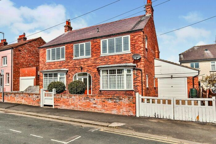4 Bedroom Detached House To Rent In Lamplugh Lane, Bridlington, North Humberside, YO15