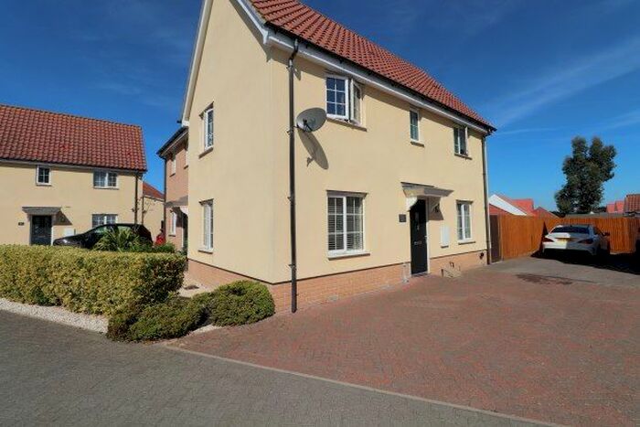 3 Bedroom Property To Rent In Legerton Drive, Clacton-On-Sea, CO16