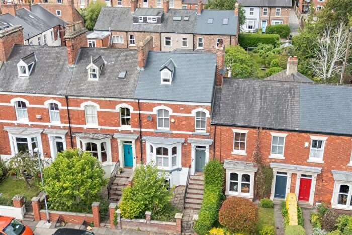 4 Bedroom Town House For Sale In Pierremont Crescent, Darlington, DL3