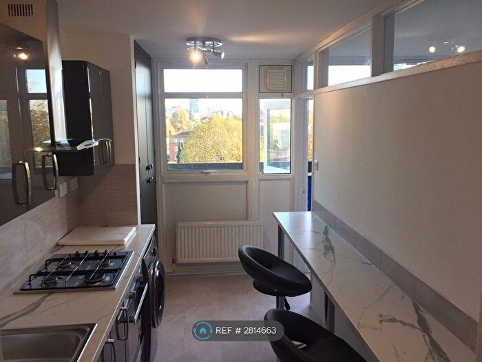 2 Bedroom Flat To Rent In Rotherhithe New Road, London, SE16