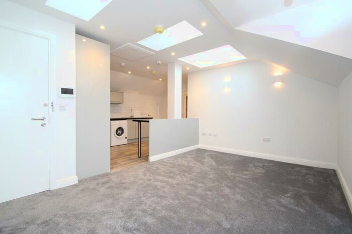 1 Bedroom Apartment To Rent In Flat, Featherbank Avenue, Horsforth, Leeds, West Yorkshire, LS18