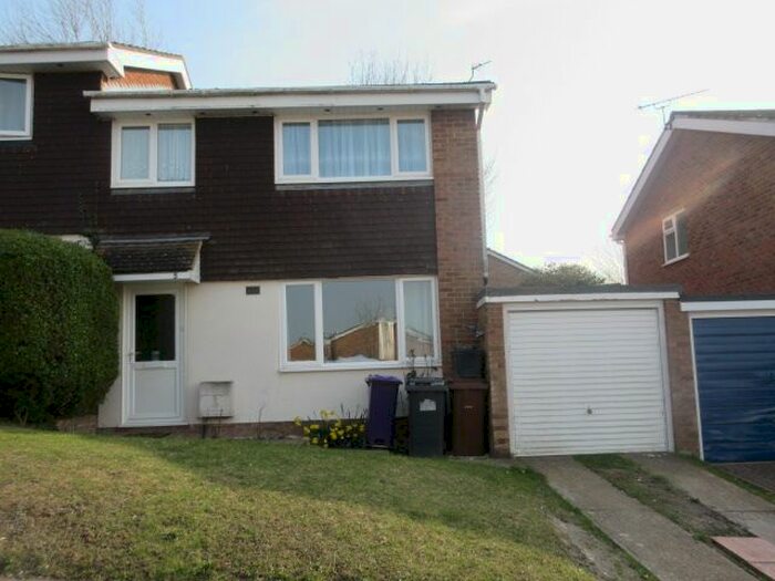 3 Bedroom Semi-Detached House To Rent In Brampton Road, Royston, SG8