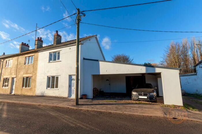 3 Bedroom Semi-Detached House For Sale In Quadring, PE11