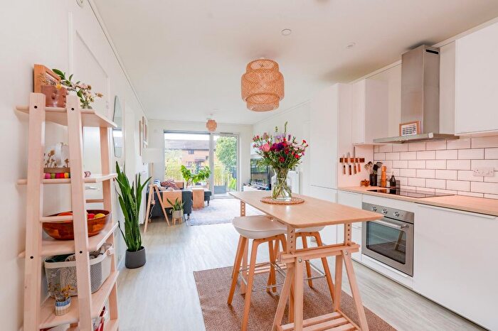 2 Bedroom Flat For Sale In Hazel Road, Knowle, BS4