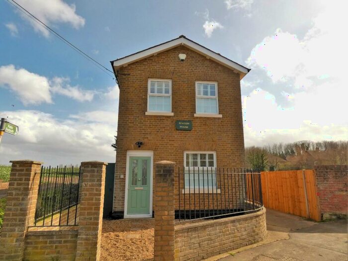 3 Bedroom Detached House For Sale In Station House, Chequers Street, Rochester, Kent, ME3