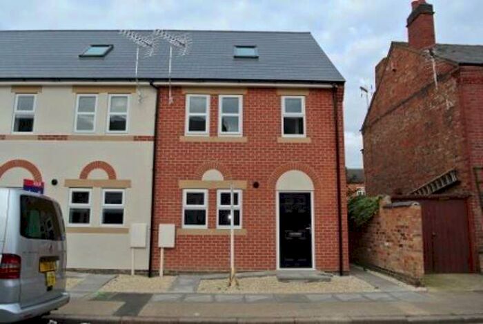 3 Bedroom Semi-Detached House To Rent In Walton Street, Long Eaton, NG10