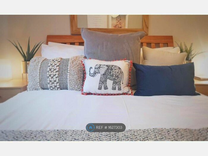 2 Bedroom Flat To Rent In Rowland Hill Court, Oxford, OX1