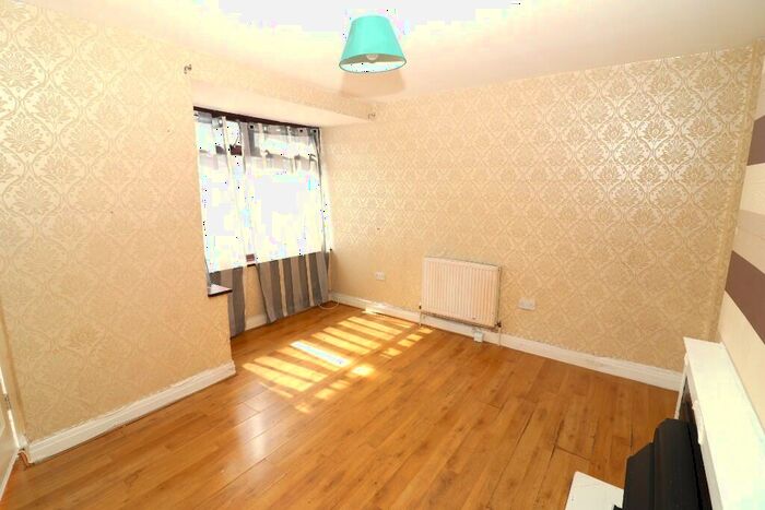3 Bedroom Terraced House For Sale In Third Avenue, Dagenham, London, RM10