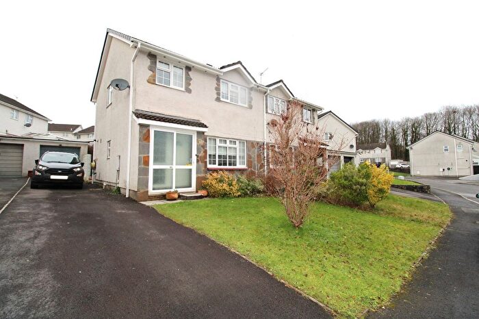 3 Bedroom Semi-Detached House For Sale In Ty Gwyn Drive, Brackla, Bridgend, Bridgend County., CF31