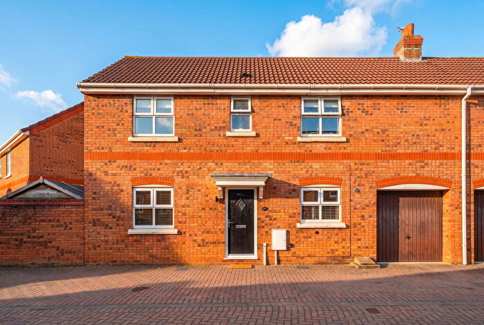 3 Bedroom Semi-Detached House For Sale In Ledwell, Dickens Heath, B90