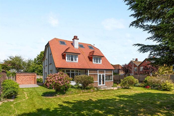 6 Bedroom Detached House For Sale In St. Valerie Road, Worthing, BN11