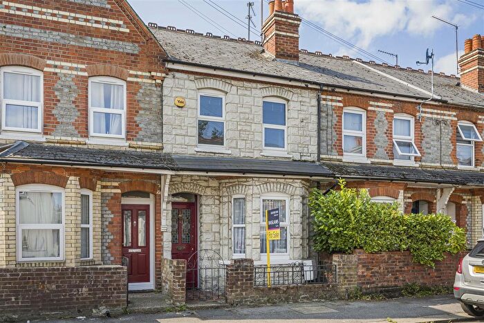 3 Bedroom Terraced House For Sale In Curzon Street, Reading, RG30
