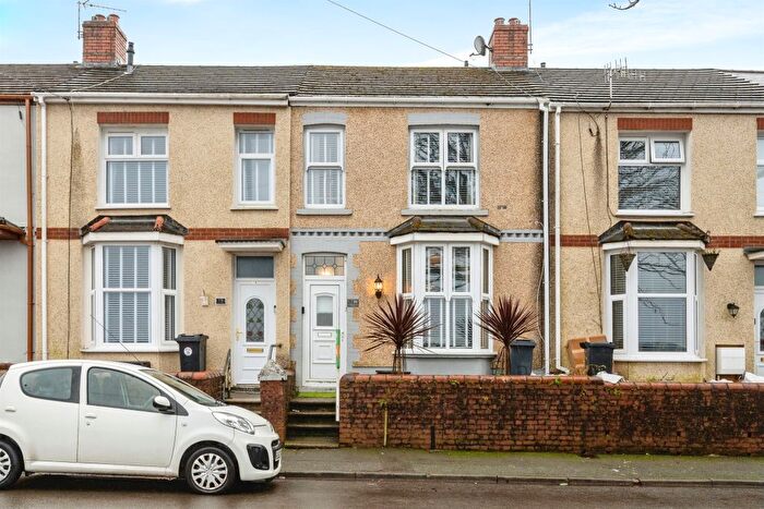 3 Bedroom End Of Terrace House For Sale In Hillside, Cimla, Neath, SA11