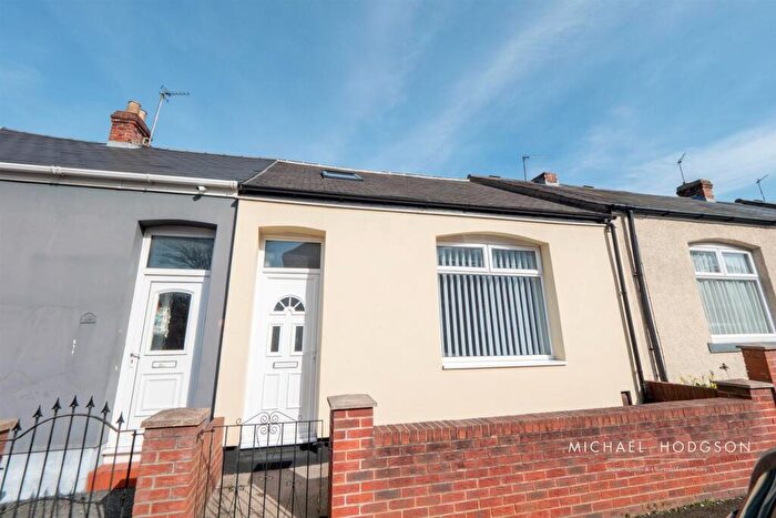 3 Bedroom Cottage For Sale In Oxbridge Street, Grangetown, Sunderland, SR2