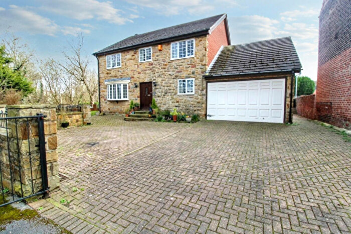 4 Bedroom Detached House For Sale In Everill Gate Lane, Wombwell, Barnsley, S73