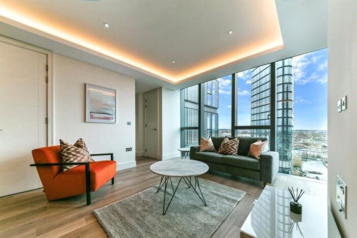 2 Bedroom Apartment To Rent In Carrara Tower, City Road, Islington, London, EC1V