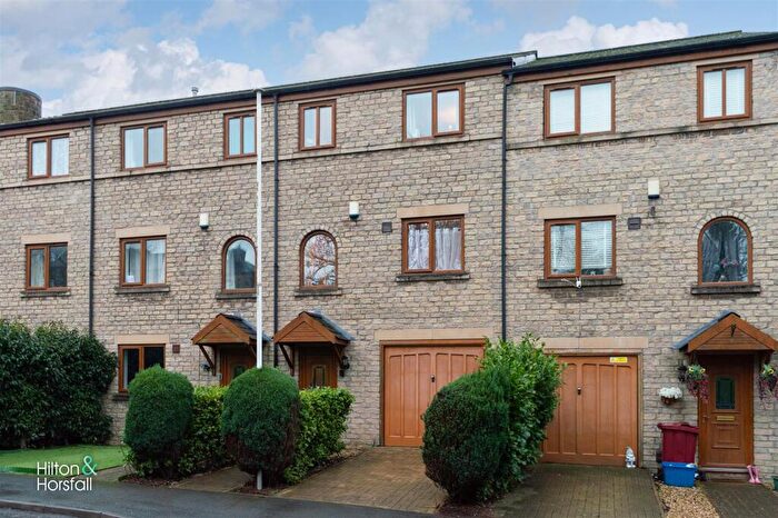 3 Bedroom Town House For Sale In Guy Street, Padiham, BB12