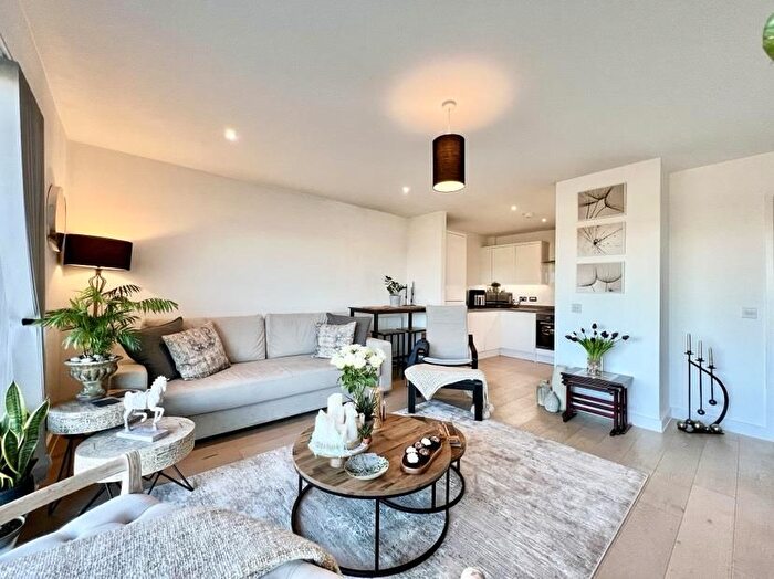 1 Bedroom Flat To Rent In Leacon Road, Ashford, TN23