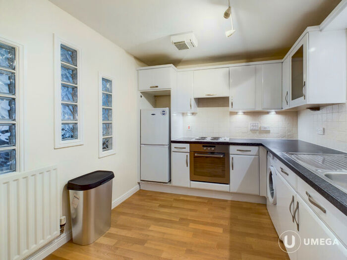 2 Bedroom Flat To Rent In Pilrig Heights, Leith, Edinburgh, EH6