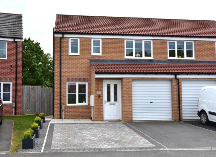 3 Bedroom Semi Detached House For Sale In Mosquito Garth, Bedale, North Yorkshire, DL8