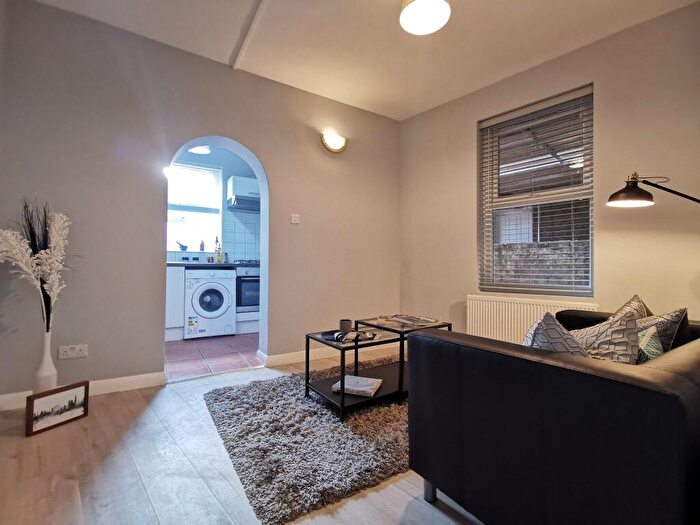 1 Bedroom Apartment To Rent In High Road, Willesden, NW10