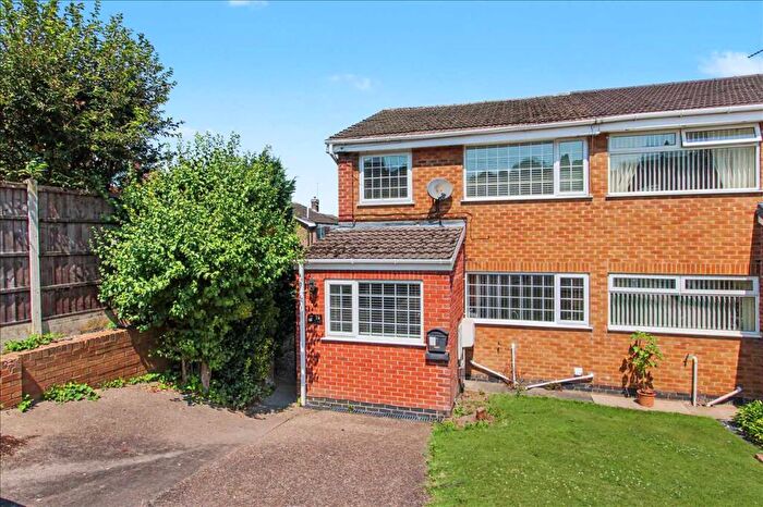 3 Bedroom Semi Detached House For Sale In Saxton Avenue, Heanor, DE75