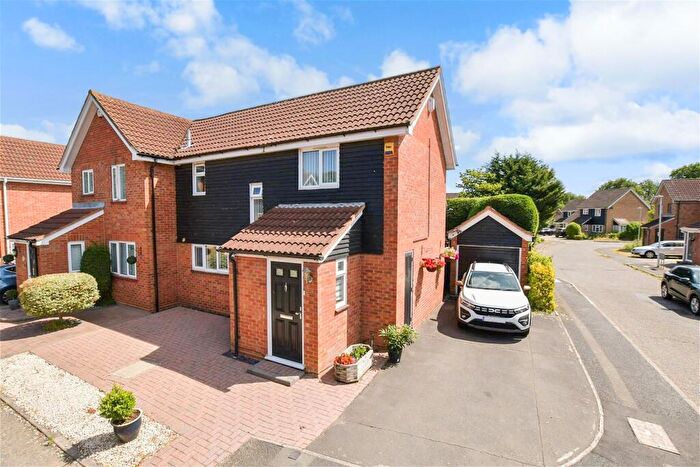 3 Bedroom Semi-Detached House For Sale In Menzies Avenue, Basildon, Essex, SS15