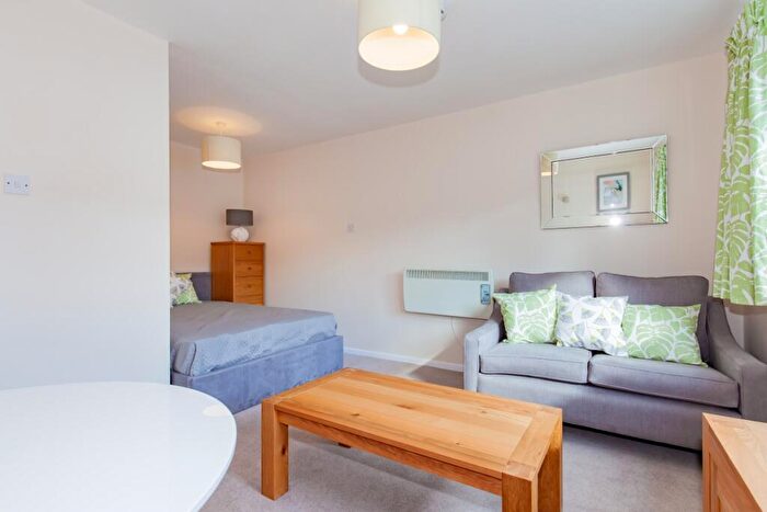 Apartment To Rent In Victor Street, Oxford, OX2