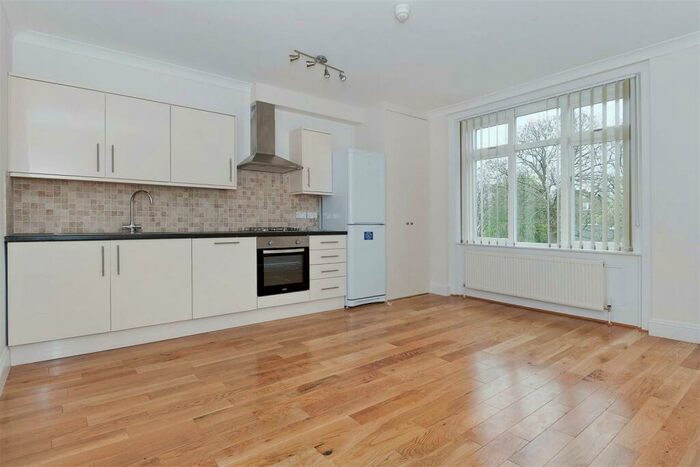 3 Bedroom Flat To Rent In Anson Road, London, N7