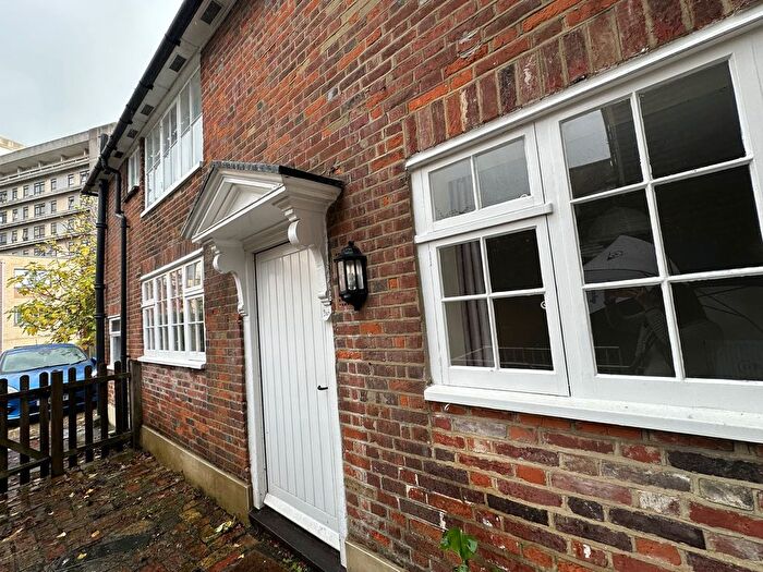 2 Bedroom Property To Rent In North Street, Ashford, TN24