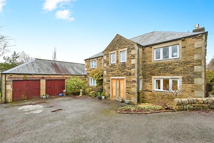5 Bedroom Detached House For Sale In Bakewell Road, Matlock, DE4