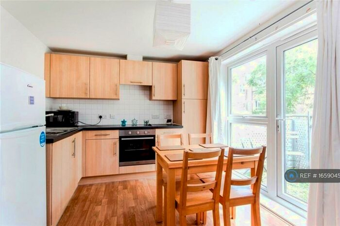 1 Bedroom Flat To Rent In Oakleigh Court, London, N1