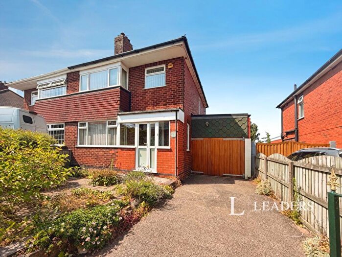 3 Bedroom Semi-Detached House For Sale In Charnwood Grove, Mansfield, Nottinghamshire, NG18