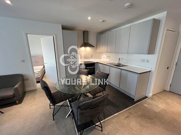 2 Bedroom Flat For Sale In Boundary Lane, Manchester, Greater Manchester, M15