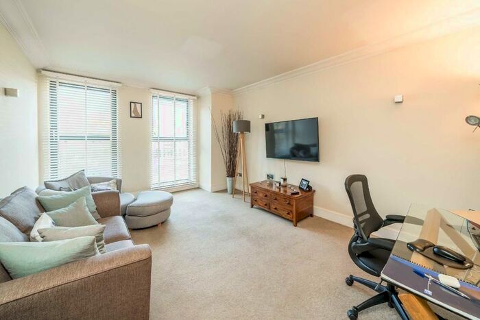 1 Bedroom Flat To Rent In Ebury Bridge Road, London, SW1W
