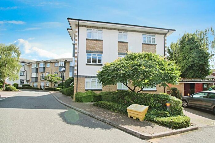 2 Bedroom Flat To Rent In Morello Gardens, Stevenage Road, Hitchin, SG4