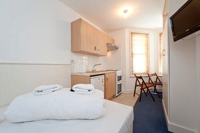 Apartment To Rent In Fellows Road, Belsize Park, London, NW3