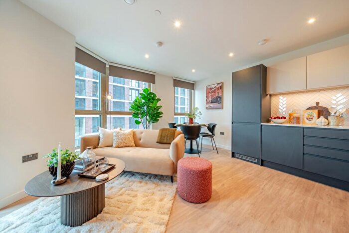 2 Bedroom Apartment To Rent In Uncle Leeds, Whitehall Leeds, LS12