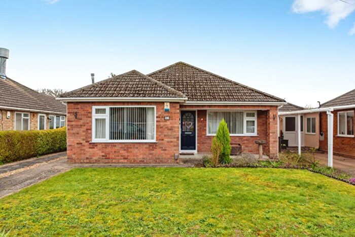2 Bedroom Bungalow For Sale In Gardenfield, Skellingthorpe, Lincoln, Lincolnshire, LN6