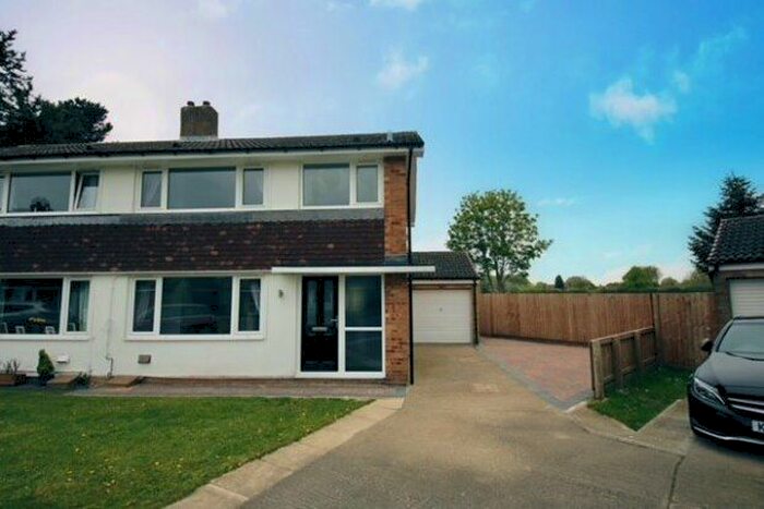 3 Bedroom Property To Rent In Linton Meadow, York, YO30