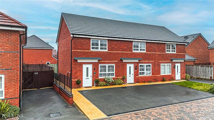 2 Bedroom End Terrace House For Sale In Pemberley Drive, Tamworth, Staffordshire, B78
